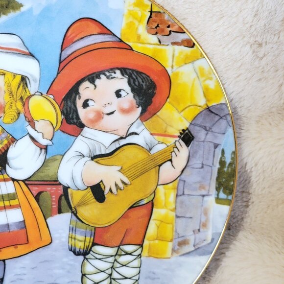 DOLLY DINGLE WORLD TRAVELER COLLECTOR PLATE SERIES 1 DOLLY SINGLE VISITS ITALY - Picture 3 of 6